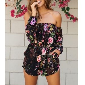 Flynn Skye || Long Sleeved Bae Romper Floral L